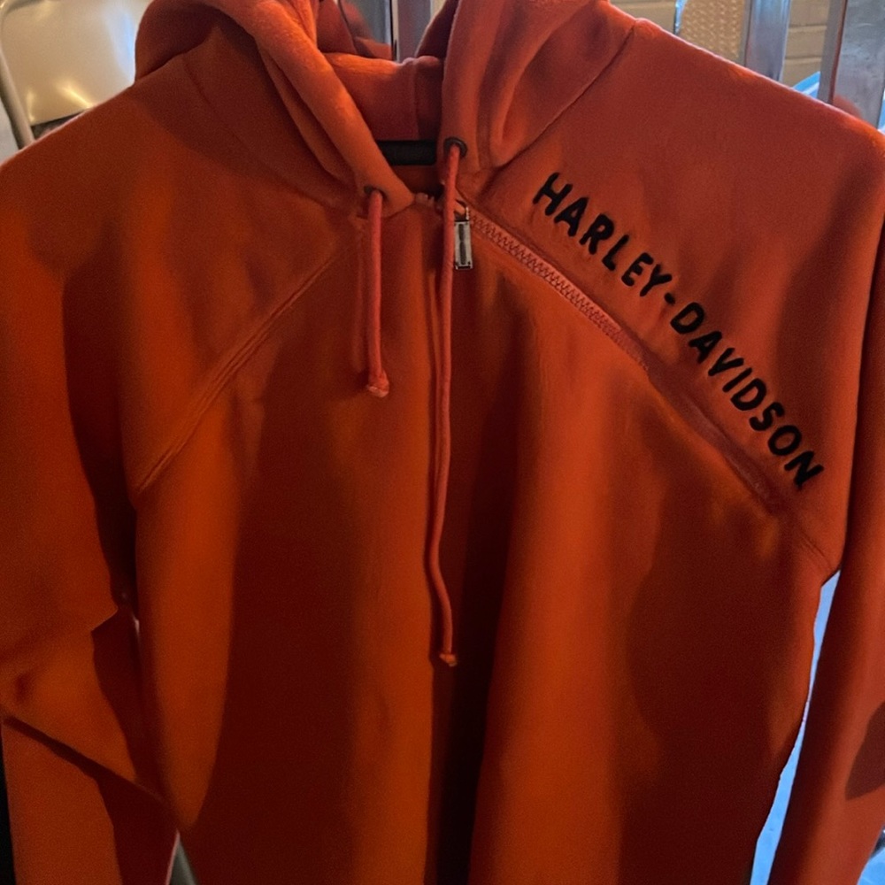 Women’s Harley Davidson sweatshirt